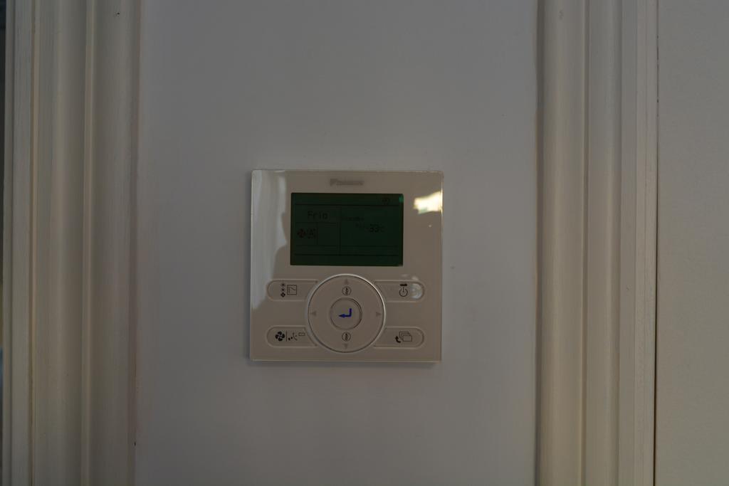 Arena'S Apartament Valence Extérieur photo
