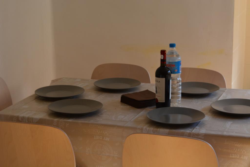 Arena'S Apartament Valence Extérieur photo
